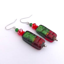 Load image into Gallery viewer, Christmas Green & Black Handmade Glass Bead Necklace