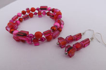 Load image into Gallery viewer, Pink & Orange Handmade Memory Wire Bead Bracelet & Earrings SEt