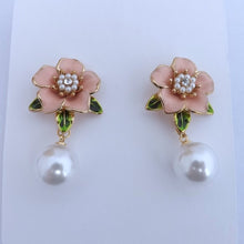 Load image into Gallery viewer, Flower Stud Earrings with Round Faux Pearl Drop (Pink or Purple)