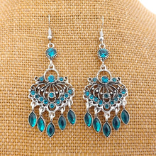 Load image into Gallery viewer, Teal & Silver Tone Chandalier Drop Earrings