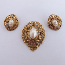 Load image into Gallery viewer, Vintage Faux Pearl & Gold Tone Pendant/Brooch & Earrings