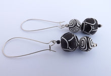 Load image into Gallery viewer, Black & White Kathryn Design Bead Earrings on Long Kidney Hooks