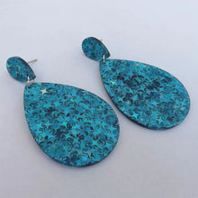Load image into Gallery viewer, Blue Glitter & Clear Acrylic Earrings
