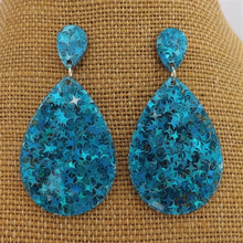 Load image into Gallery viewer, Blue Glitter & Clear Acrylic Earrings