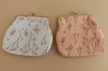 Load image into Gallery viewer, Vintage Style Coin Purse (Blue or Pink)