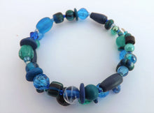 Load image into Gallery viewer, Dark Blue & Teal Beads Memory Wire Bracelet