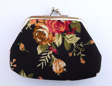 Load image into Gallery viewer, Floral Vintage Style Coin Purse