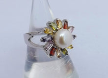 Load image into Gallery viewer, Freshwater Pearl and Coloured Bling Silver Tone Costume Ring (Size 7)