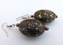 Load image into Gallery viewer, Gold Splatter on Black Plastic Bead Drop Earrings