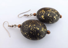 Load image into Gallery viewer, Gold Splatter on Black Plastic Bead Drop Earrings