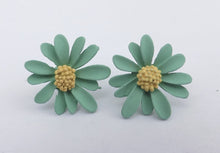 Load image into Gallery viewer, Frosted Flower Stud Earrings