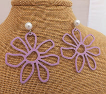 Load image into Gallery viewer, Large Frosted Flower with Faux Pearl Stud Setting (6x Colour Options)