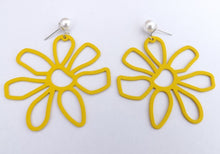 Load image into Gallery viewer, Large Frosted Flower with Faux Pearl Stud Setting (6x Colour Options)