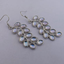Load image into Gallery viewer, Leaves on Vine Lustre Earrings