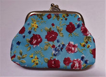 Load image into Gallery viewer, Floral Vintage Style Coin Purse
