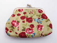 Load image into Gallery viewer, Floral Vintage Style Coin Purse