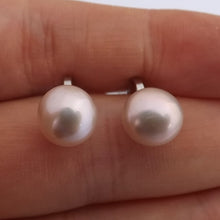 Load image into Gallery viewer, Pink White Freshwater Pearl Clip On Earrings (Free giftbox)