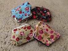 Load image into Gallery viewer, Floral Vintage Style Coin Purse