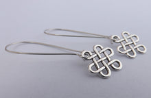 Load image into Gallery viewer, Silver Tone Celtic Twist on Long Kidney Hooks