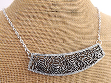 Load image into Gallery viewer, Silver Tone FIligree Rose Collar Necklace & Earrings Set