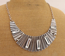 Load image into Gallery viewer, Silver Tone Fan Effect Collar Necklace with Matching Earrings