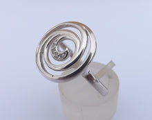 Load image into Gallery viewer, Spiral Sterling Silver Ring (size 9)