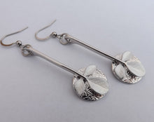 Load image into Gallery viewer, White Leaves on Silver Tone Circle, Drop Earrings