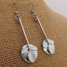 Load image into Gallery viewer, White Leaves on Silver Tone Circle, Drop Earrings
