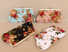 Load image into Gallery viewer, Vintage Floral Pattern Wide Coin Purse