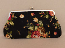 Load image into Gallery viewer, Vintage Floral Pattern Wide Coin Purse