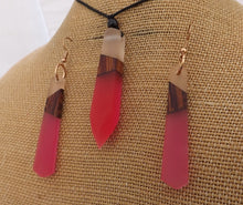 Load image into Gallery viewer, Wood & Mixed Pink Resin Pendant Necklace & Earrings Set