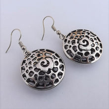 Load image into Gallery viewer, 3D Round Filigree Silver Tone Earrings
