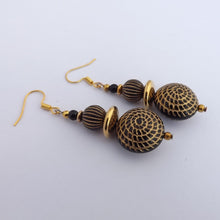 Load image into Gallery viewer, Black &amp; Gold Handmade Bead Earrings
