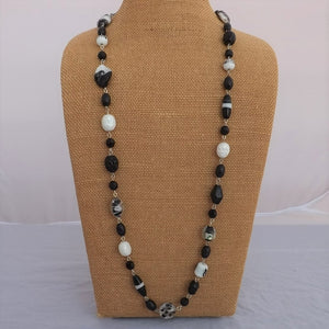 Black & White Handmade Chain Link Bead Necklace