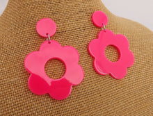 Load image into Gallery viewer, Bright Pink Chunky Acrylic Flower Earrings
