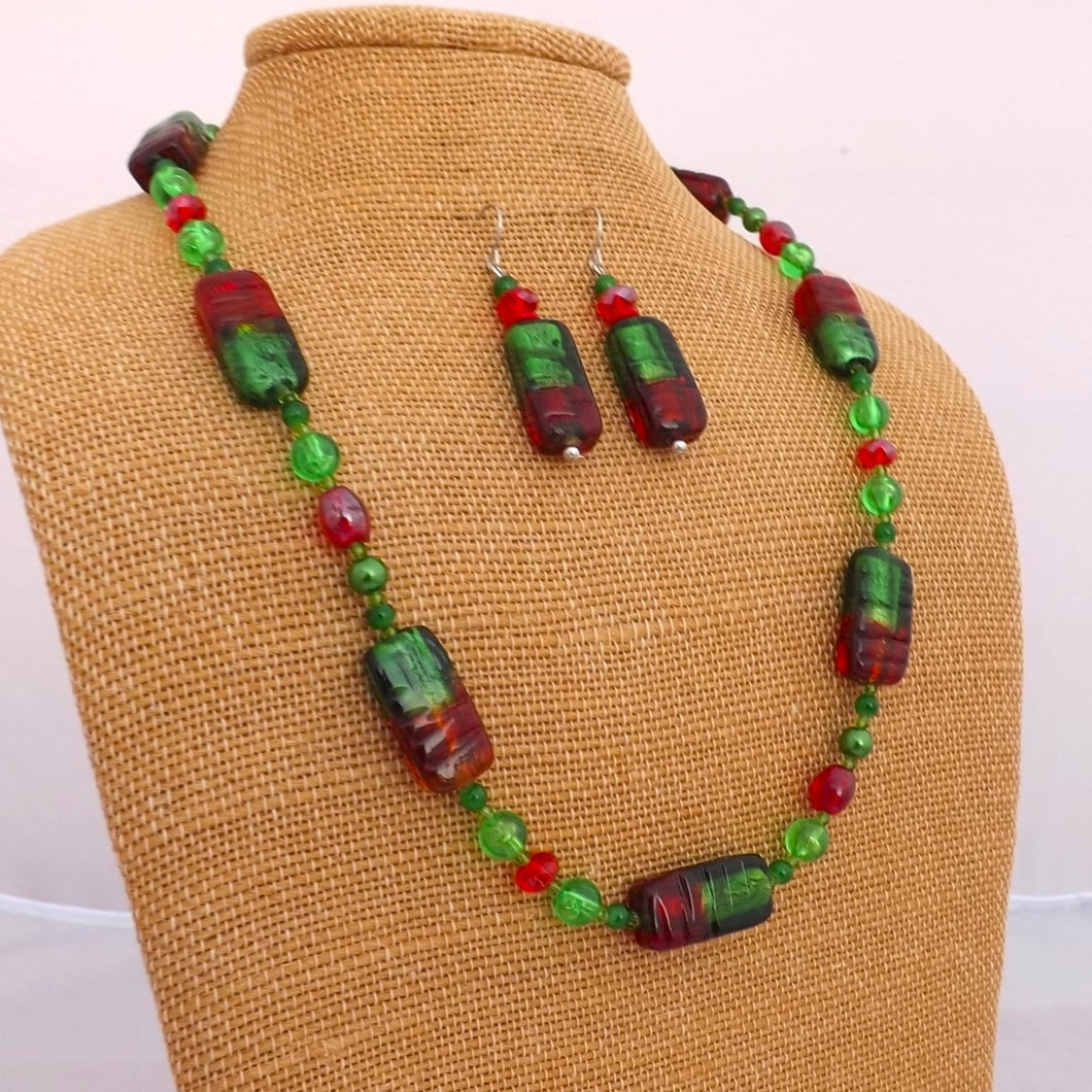 Christmas Green & Black Handmade Glass Bead Necklace