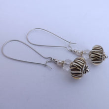 Load image into Gallery viewer, Cream &amp; Black Zebra Print Handmade Acrylic Bead Earrings
