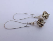 Load image into Gallery viewer, Cream &amp; Black Zebra Print Handmade Acrylic Bead Earrings
