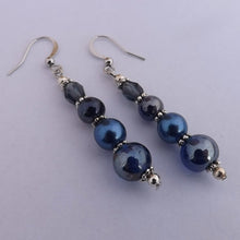 Load image into Gallery viewer, Dark Blue &amp; Grey Handmade Bead Earrings
