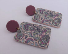 Load image into Gallery viewer, Large Purple Floral Acrylic Earrings
