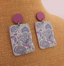 Load image into Gallery viewer, Large Purple Floral Acrylic Earrings
