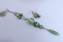 Load image into Gallery viewer, Light Green Foil Handmade Necklace &amp; Earrings Set
