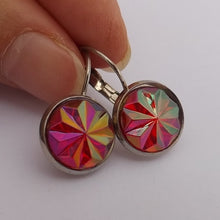 Load image into Gallery viewer, Red Faceted Star Earrings on Lever Back Hooks
