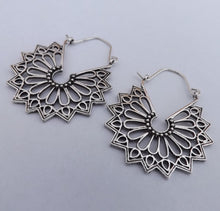 Load image into Gallery viewer, Silver Tone Filigree Hoop Style Earrings
