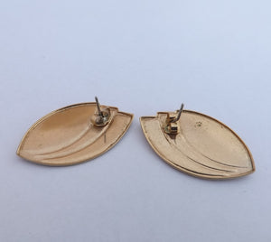 Vintage Pink, Cream & Gold Tone Stud Earrings