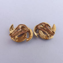 Load image into Gallery viewer, Vintage Purple and Gold Tone Clip on Earrings
