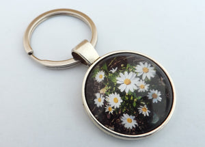 White Daisy Flowers on Black Silver Tone Dome Key Ring