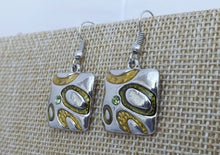 Load image into Gallery viewer, Green &amp; Silver Tone Square Earrings
