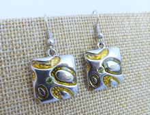 Load image into Gallery viewer, Green &amp; Silver Tone Square Earrings
