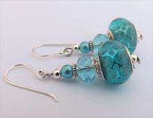 Load image into Gallery viewer, Aqua Blue Glittery Acrylic Bead Earrings
